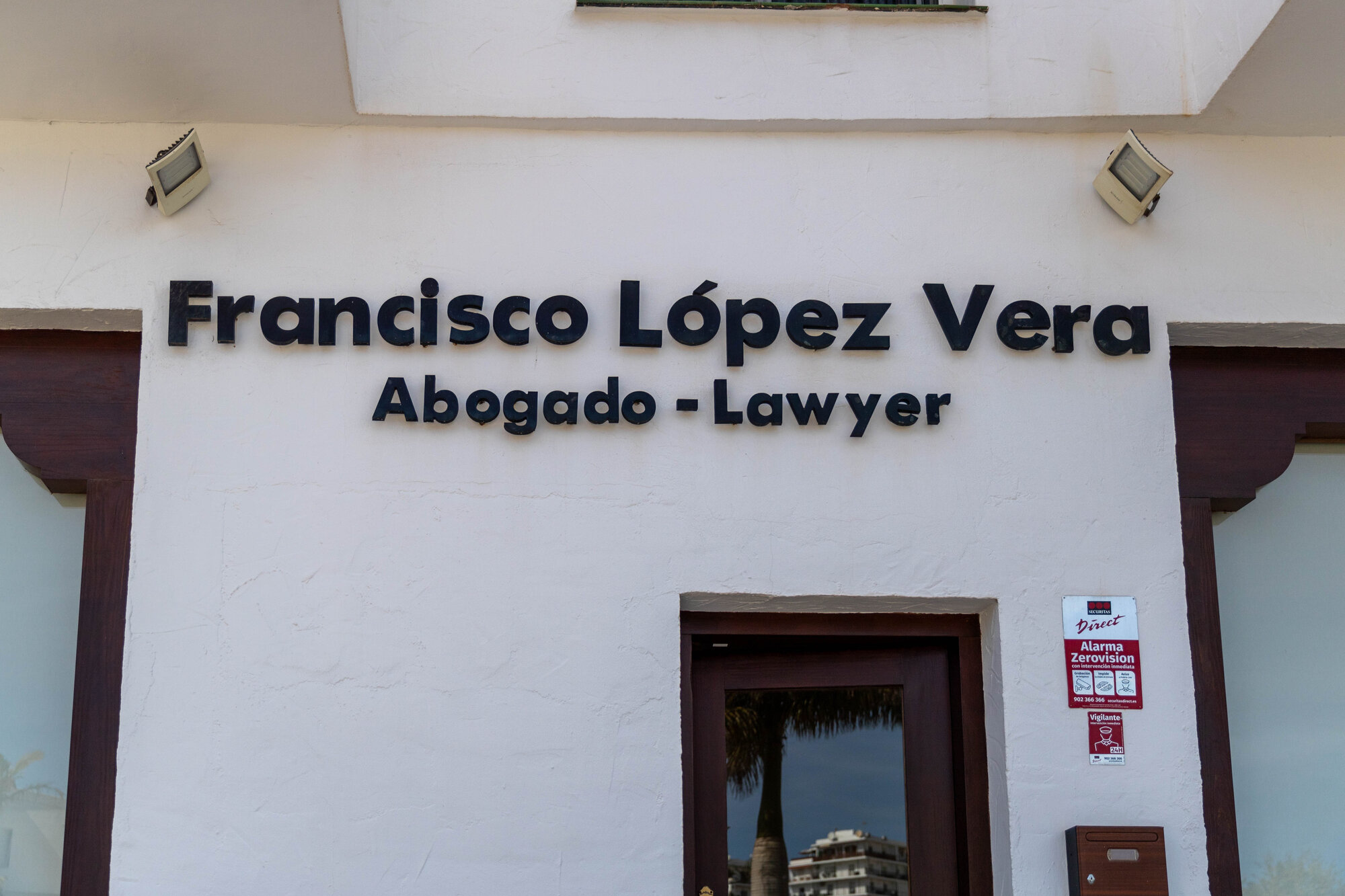 Entrada del despacho